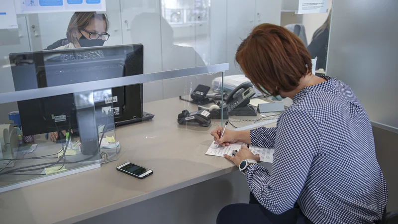 Fotografija: Slovenijo na področju digitalizacije javnega sektorja čaka še veliko izzivov, če se primerjamo s konkurenčnimi evropskimi državami. FOTO: Jože Suhadolnik/Delo