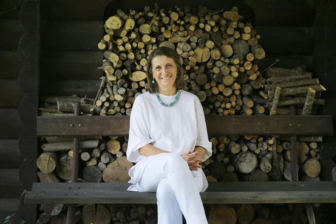&raquo;Mislim, da lahko zadovoljno živiš le, če z drugimi deliš, kar imaš in kar te veseli,&laquo; pravi Ejti Štih. FOTO: Leon Vidic