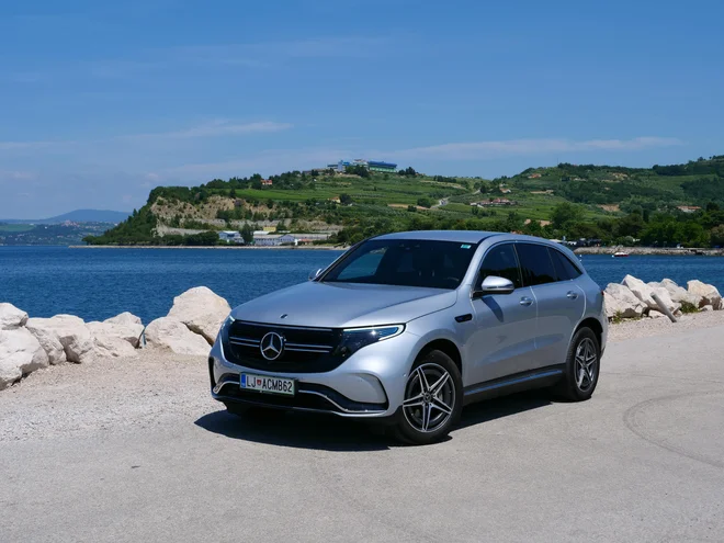 Mercedesov model EQC v resnici ni tako nov, saj ga poznamo že nekaj let.<br />
FOTO: Blaž Kondža