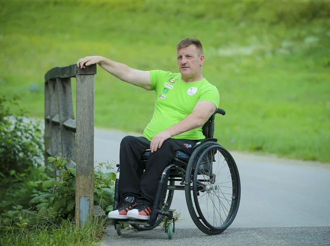 Henrik Plank ima eno leto asistenco, prej, pravi, je bilo kar težko. FOTO: Jože Suhadolnik