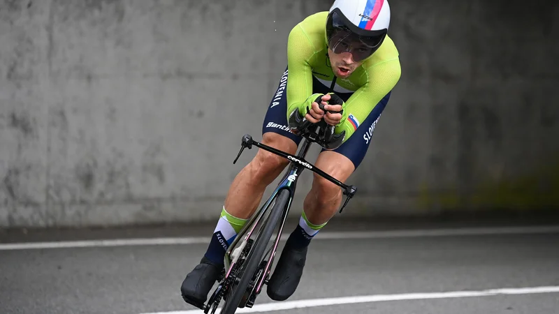 Fotografija: Ob uspehih slovenskih športnikov na olimpijskih igrah na Japonskem se zdi, kot da je Slovenija prava športna velesila in kot taka tudi močna država. FOTO: Greg Baker/AFP