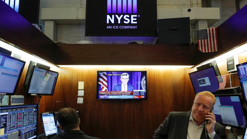 Fotografija: Prvi mož ameriške centralne banke (Fed) Jerome Powell ne ve točno, kaj se dogaja na trgu obveznic. FOTO: Andrew Kelly/Reuters