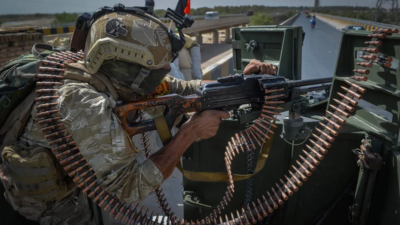 Fotografija: Usoda treh afganistanskih mest bi se lahko izkazala za ključno za prihodnost Afganistana, potem ko se bodo do septembra iz njega dokončno umaknili vsi tuji vojaki. FOTO: Hoshang Hashimi/AFP