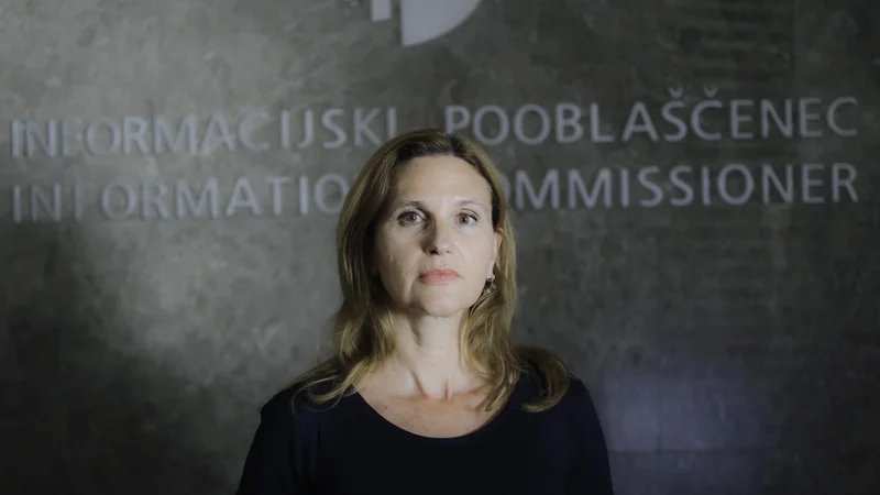 Fotografija: Mojca Prelesnik poudarja, da prenovljena verzija aplikacije ni nastala zaradi angažmaja Informacijskega pooblaščenca. FOTO: Jože Suhadolnik/Delo