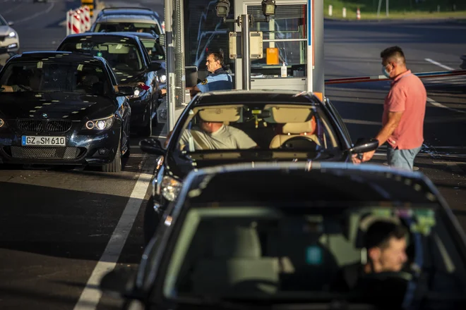 Trendi napovedujejo uspešen september in obdobje po koncu sezone. FOTO: Voranc Vogel/Delo