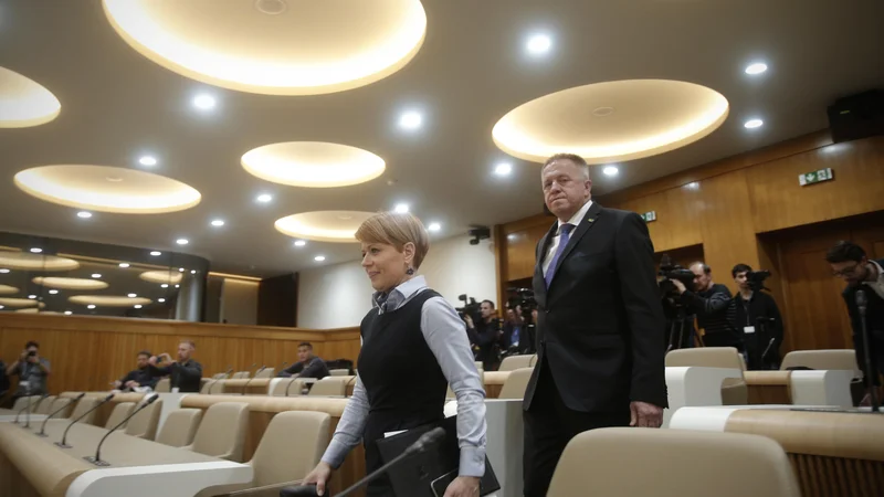 Fotografija: Medtem ko Aleksandra Pivec napoveduje samostojni nastop, Zdravko Počivalšek rešitev vidi v povezovanju, najverjetneje tudi z gibanjem Povežimo Slovenijo. FOTO: Jure Eržen/Delo