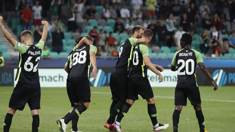Fotografija: Nogometaši Olimpije bodo poskušali dobro predstavo z derbija ponoviti tudi v tretjem kolu kvalifikacij konferenčne lige. FOTO: Leon Vidic/Delo