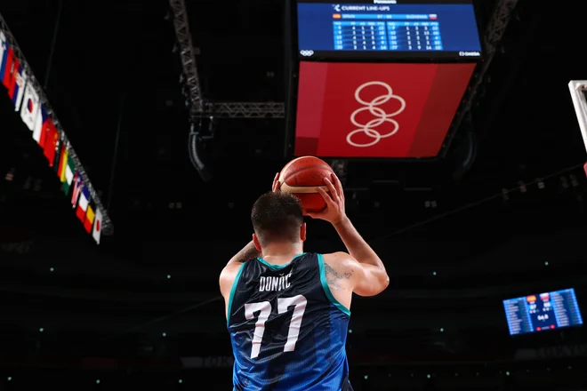 Luka Dončić in soigralci podirajo tudi televizijske mejnike. FOTO: Brian Snyder/Reuters