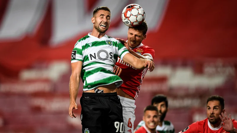 Fotografija: Andraž Šporar na Portugalskem ni tako redno rešetal tekmečeve mreže kot prej na Slovaškem. FOTO: Patricia De Melo Moreira/AFP