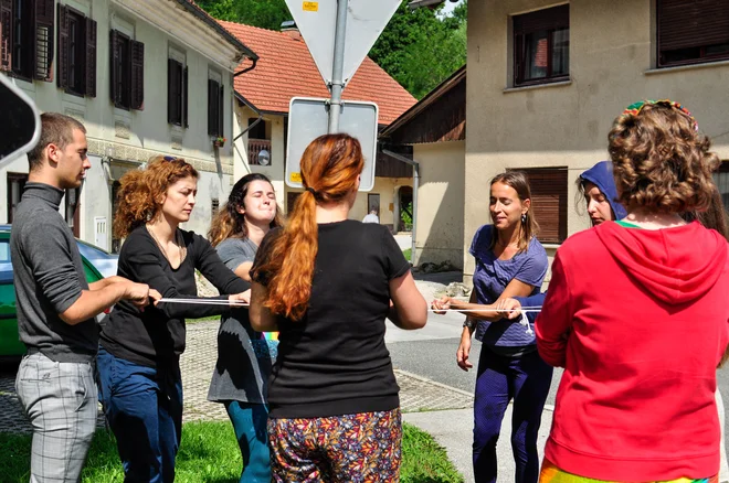 Festivalski preddogodek je mednarodni trening v gledališču zatiranih Theatre foLiving. FOTO: Žiga Auer