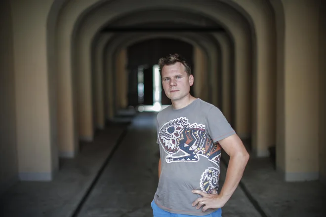 Gašper Tkačik: Glavna vloga izobraževalnega sistema je, da izobrazimo čim večji delež populacije, kar je vloga javnih univerz in izobraževalnih ustanov. FOTO: Uroš Hočevar / Kolektiff