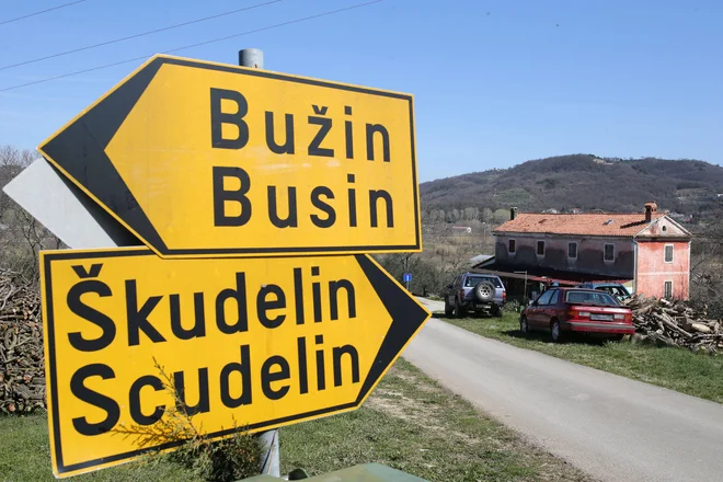 Preden se dopravite na pot, preverite stanje na cestah. FOTO: Tomi Lombar/Delo