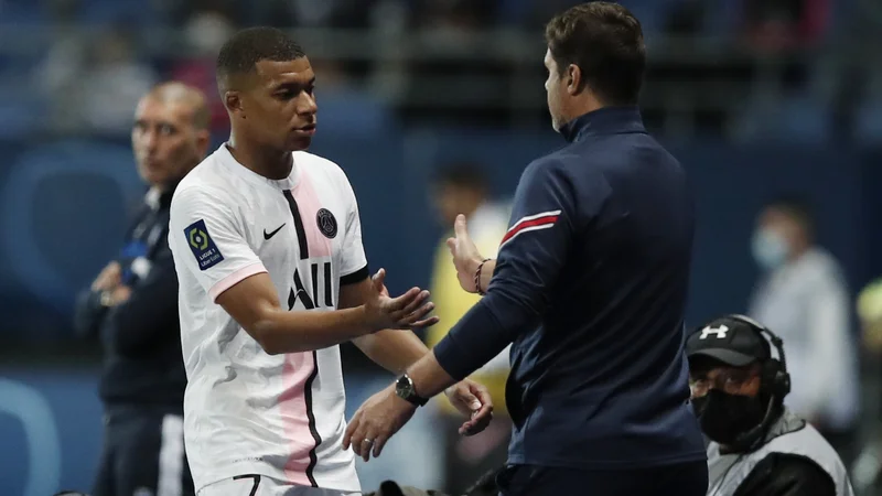 Fotografija: Mbappe (levo) tekme ni dokončal, saj ga je Pochettino zamenjal v 90. minuti, ko je v igro prišel Pablo Sarabia. FOTO: Benoit Tessier/Reuters