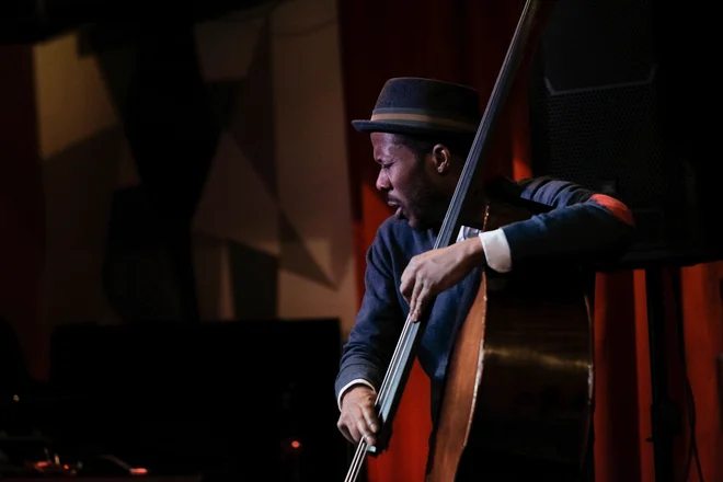 Priznani basist Joe Sanders je eden od mentorjev na Kreativni jazz kliniki Velenje. Foto Hermann Menne
