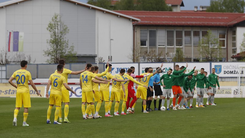 Fotografija: Domžalčani so v tej sezoni domačega prvenstva doslej igrali le dve tekmi. FOTO: Leon Vidic/Delo