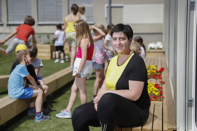 Mateja Jelen:&nbsp;&raquo;Starejši kolegi mi včasih rečejo: &#39;Ja, saj vi se tako ali tako samo igrate.&#39; Super! A ni to fino?&laquo; FOTO: Leon Vidic/Delo