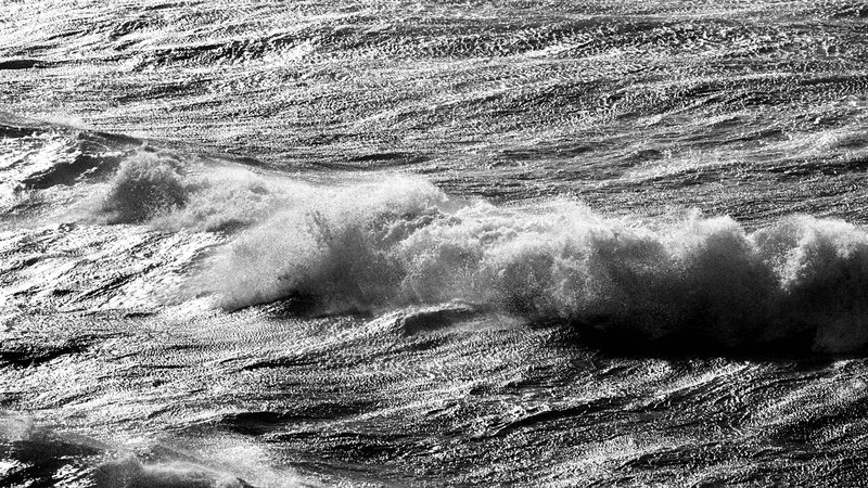 Fotografija: Če pride med valovi do interference, so učinki še bolj nepredvidljivi. FOTO: Matej Družnik