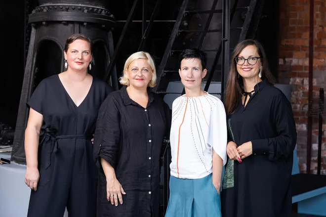 Soselektorice programa 24. Mladih levov (od leve proti desni) Alma R. Selimović, Mojca Jug, Maja Vižin in Tamara Bračič Vidmar. FOTO: Nada Žgank
