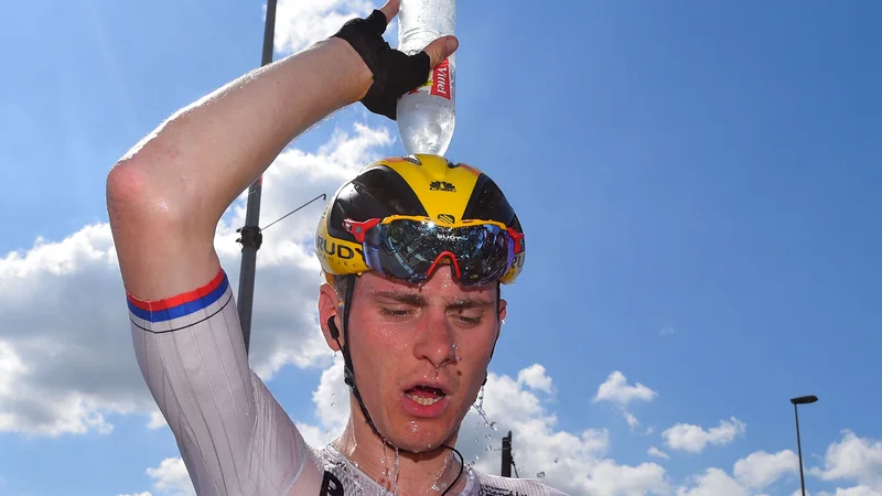 Fotografija: Matej Mohorič (na fotografiji) med 19. etapo dirke po Franciji. FOTO: Dario Belingheri/AFP