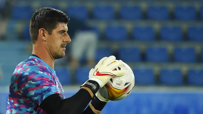 Fotografija: Thibautu Courtoisu se ne gre iz Madrida. FOTO: Vincent West/Reuters