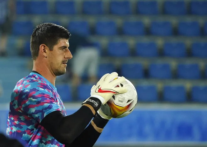 Thibautu Courtoisu se ne gre iz Madrida. FOTO: Vincent West/Reuters