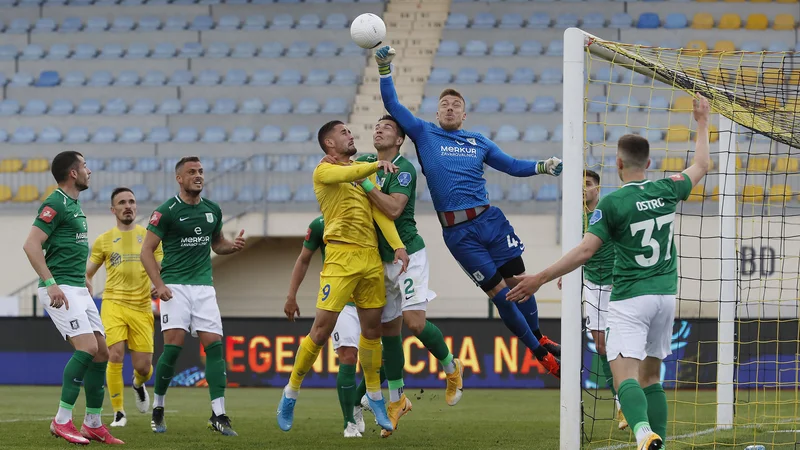 Fotografija: Nogometaši Olimpije bodo v Domžalah gostovali 25. avgusta. FOTO: Leon Vidic/Delo
