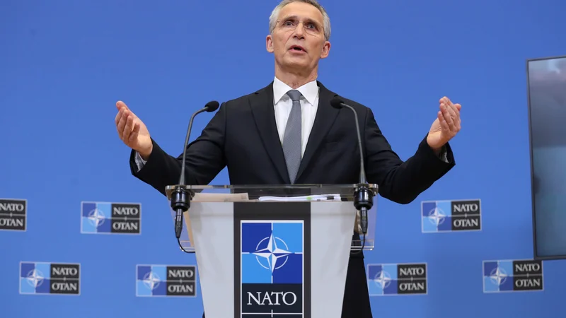 Generalni sekretar Nata Jens Stoltenberg je prepričan, da je do tragedije vodil neuspeh afganistanskega političnega vodstva.&nbsp; FOTO: Francois Walschaerts/Reuters