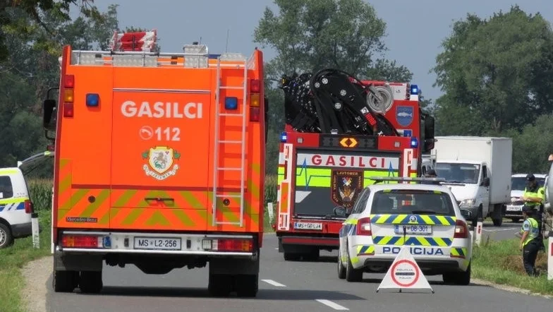 Fotografija: Nesreča jebila usodna za voznika traktorja. FOTO: Oste Bakal