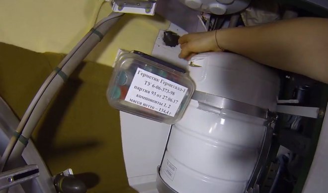 Vprašanje, ali bomo kdaj izvedeli, kdo ali kaj je povzročil luknjico na ISS. FOTO: Roskozmos