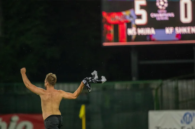 Ponovitev razpleta iz prve evropske tekme v sezoni resda sodi v znanstveno fantastiko, a Mura bi bila zadovoljna tudi z minimalno prednostjo pred povratno tekmo v Gradcu. FOTO: Voranc Vogel/Delo