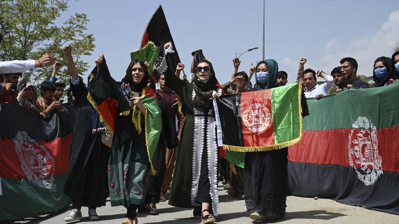 Fotografija: Afganistanke in Afganistanci so danes obeležili dan neodvisnosti. FOTO: Wakil Kohsar/AFP