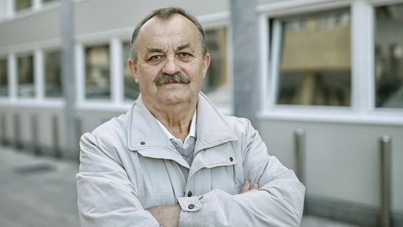 Fotografija: »Nisem bil v nobeni stranki, sem pa ves čas trdil, da šport mora sodelovati s politiko, kakršnakoli že je. Eni imajo pač več posluha, drugi manj,« pravi Tomo Levovnik. Foto Blaž Samec