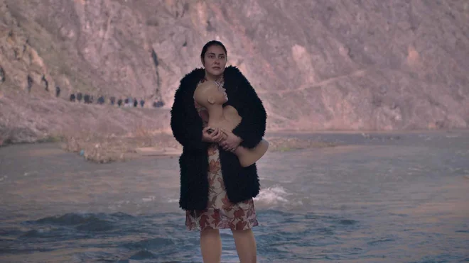 Bog obstaja in ime ji je Petrunija Foto Tv Slo