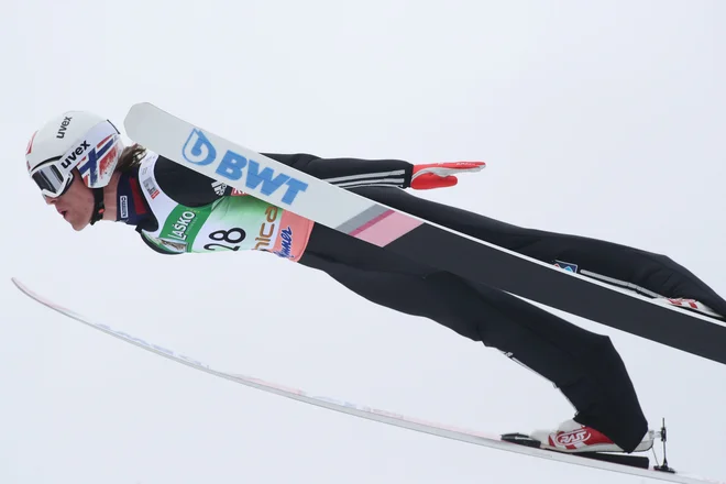 Daniel-Andre Tande spet leti. FOTO: Marko Feist
