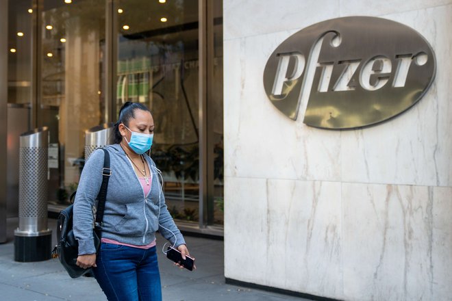 Podjetje Pfizer je razvilo zdravilo proti covidu-19. FOTO: David Dee Delgado/AFP