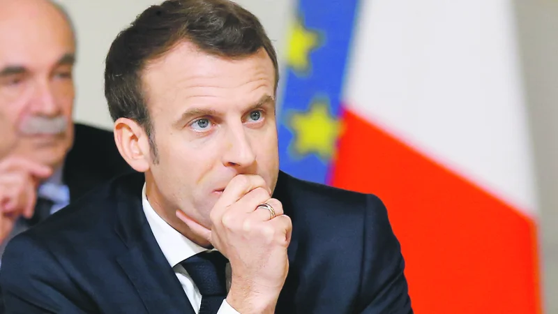 Fotografija: FrancoskI predsednik Emmanuel Macron in njegova vlada si zelo prizadevata, da bi EU čim hitreje napredovala na vseh področjih.
Foto Michel Euler/Reuters