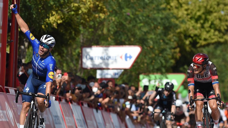 Fotografija: Florian Senechal je v 13. etapi Vuelte za največjo zmago v karieri presenetil vse šprinterje. FOTO: Jorge Guerrero/AFP