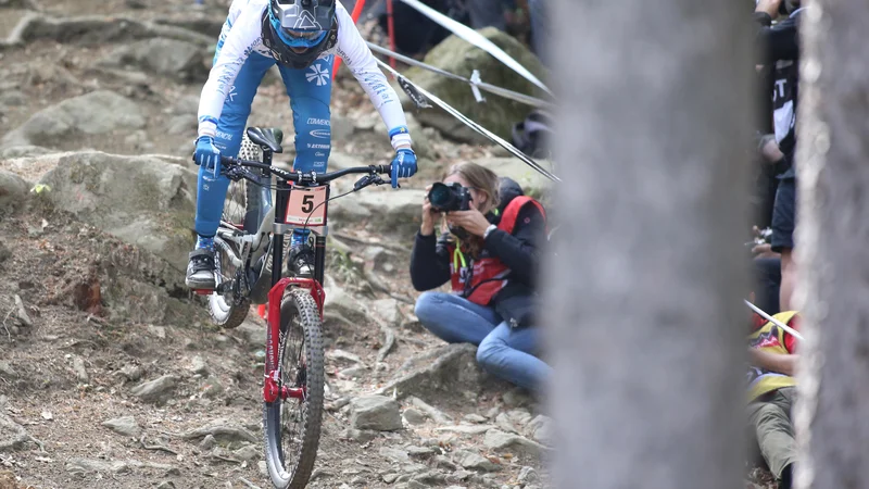 Fotografija: Monika Hrastnik je bila za las prekratka za drugo kolajno na SP. FOTO: Tomi Lombar