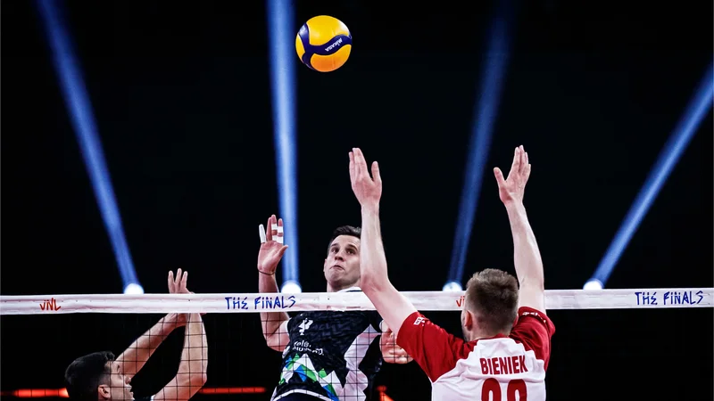 Fotografija: Jan Kozamernik in drugi evropski podprvaki bi se tokrat radi odrinili najvišje, vse do zlatih višin. FOTO: FIVB