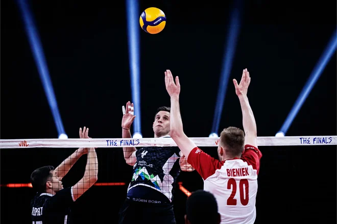 Jan Kozamernik in drugi evropski podprvaki bi se tokrat radi odrinili najvišje, vse do zlatih višin. FOTO: FIVB