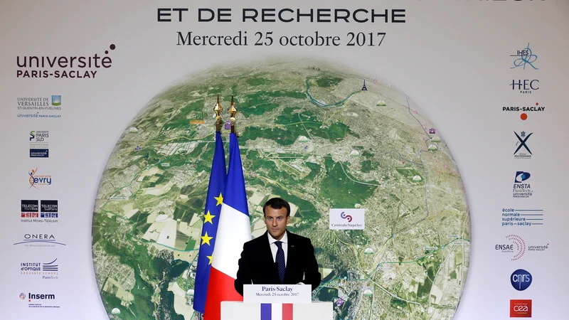 Od začetka ni manjkalo kritik na račun nezadostnega sodelovanja med institucijami. Organizacijsko je gordijski vozel menda presekal aktualni predsednik Emmanuel Macron. Foto Etienne Laurent/AFP