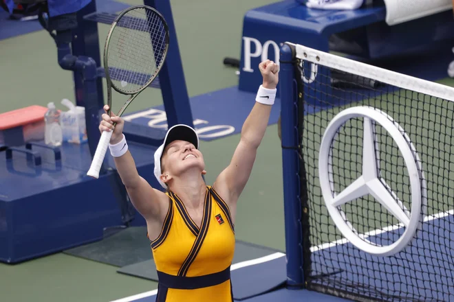 Romunka Simona Halep (na fotografiji) proslavlja zmago nad Italijanko, zdaj jo čaka Slovakinja. FOTO: Geoff Burke/Usa Today Sports