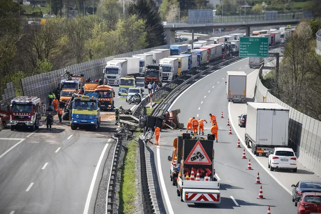 Voznik bo vozil previdneje, če se bo zavedal, da je velika verjetnost, da ga bodo zalotili pri prekršku. FOTO: Uroš Hočevar/Delo