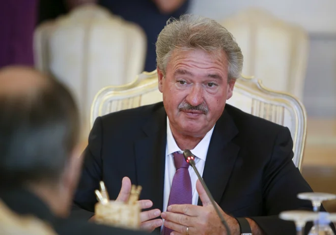 Dolgoletni vodja luksemburške diplomacije primerja avstrijskega kanclerja Sebastiana Kurza in slovenskega premierja Janeza Janšo z evropskimi populisti. FOTO: Sergei Karpukhin/Reuters