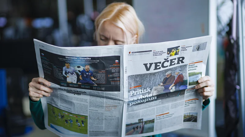 Fotografija: Zakon prepoveduje navzkrižno lastništvo dnevnoinformativnega dnevnika in radijskih oziroma televizijskih postaj, opozarjajo v društvu novinarjev. FOTO: Jože Suhadolnik