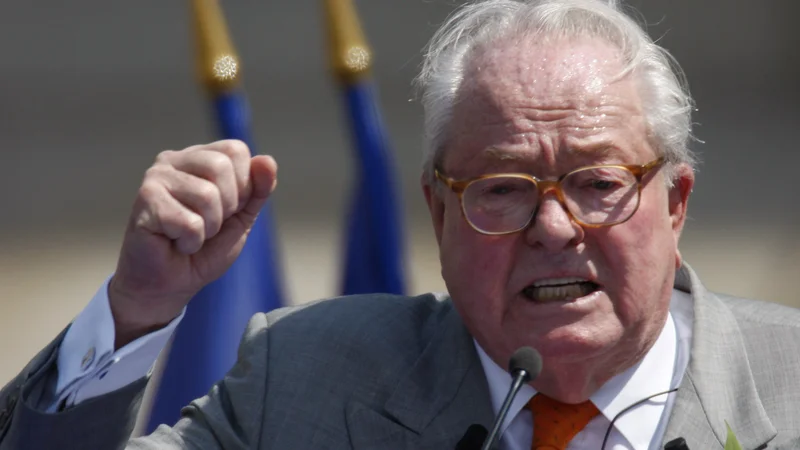 Fotografija: Jean-Marie Le Pen ne menja niti dlake. Foto Charles Platiau/Reuters