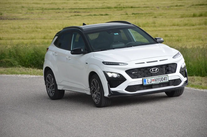 Hyundaiev model kona je priljubljene izdelek pri slovenskih kupcev. Po prenovi v vožnji deluje bolj uglajeno. Foto Gašper Boncelj
