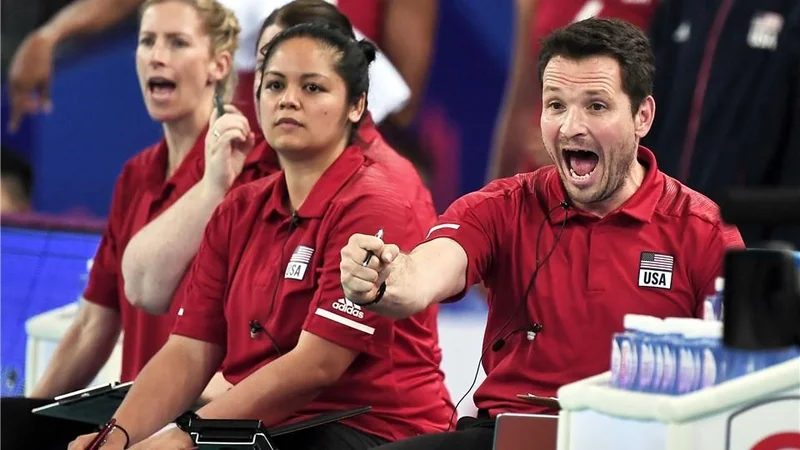 Fotografija: Luka Slabe je na olimpijskih igrah v Tokiu tlakoval zlato pot odbojkaric ZDA. FOTO: TeamUSA
