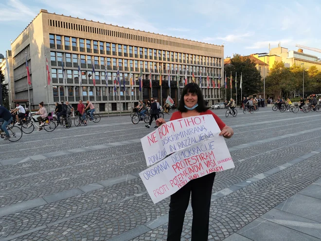 Na protestih se zberejo različne generacije, vse imajo svoje razloga. FOTO: Jože Suhadolnik/Delo