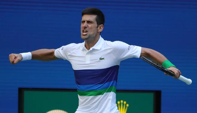 Novak Đoković gre zanesljivo proti 21. zmagi na velikih slamih. FOTO: Kena Betancur/AFP